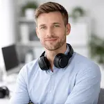 Sam Everton, pokies reviewer